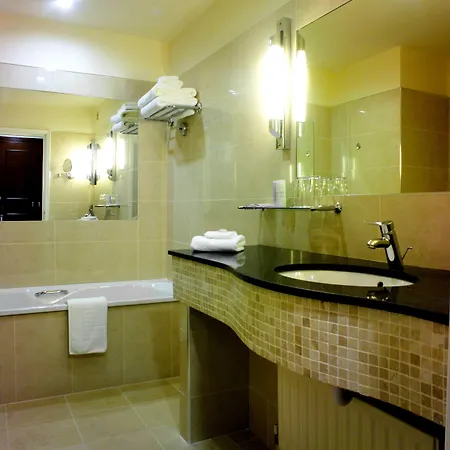 Slieve Russell Hotel 4*
