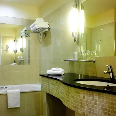 斯利福罗赛尔酒店