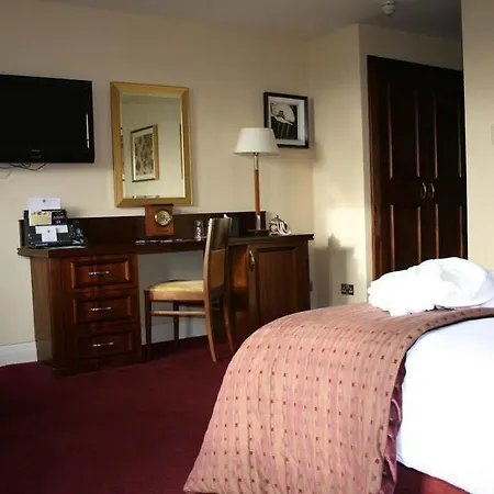 Slieve Russell 4*